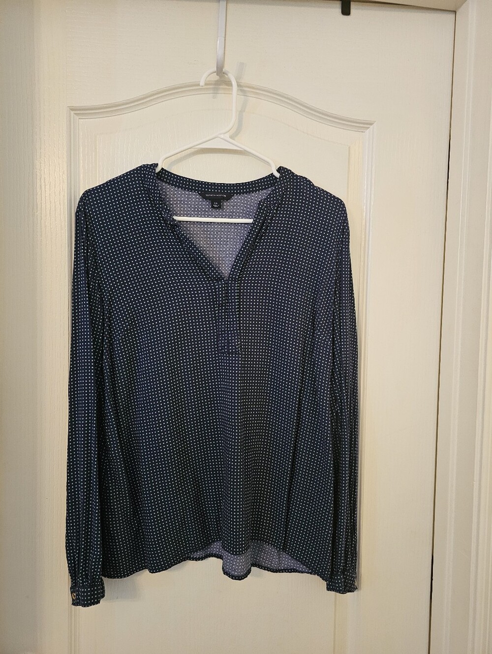 Tommy Hilfiger Women’s Navy Dot V-Neck Long Sleeve Blouse